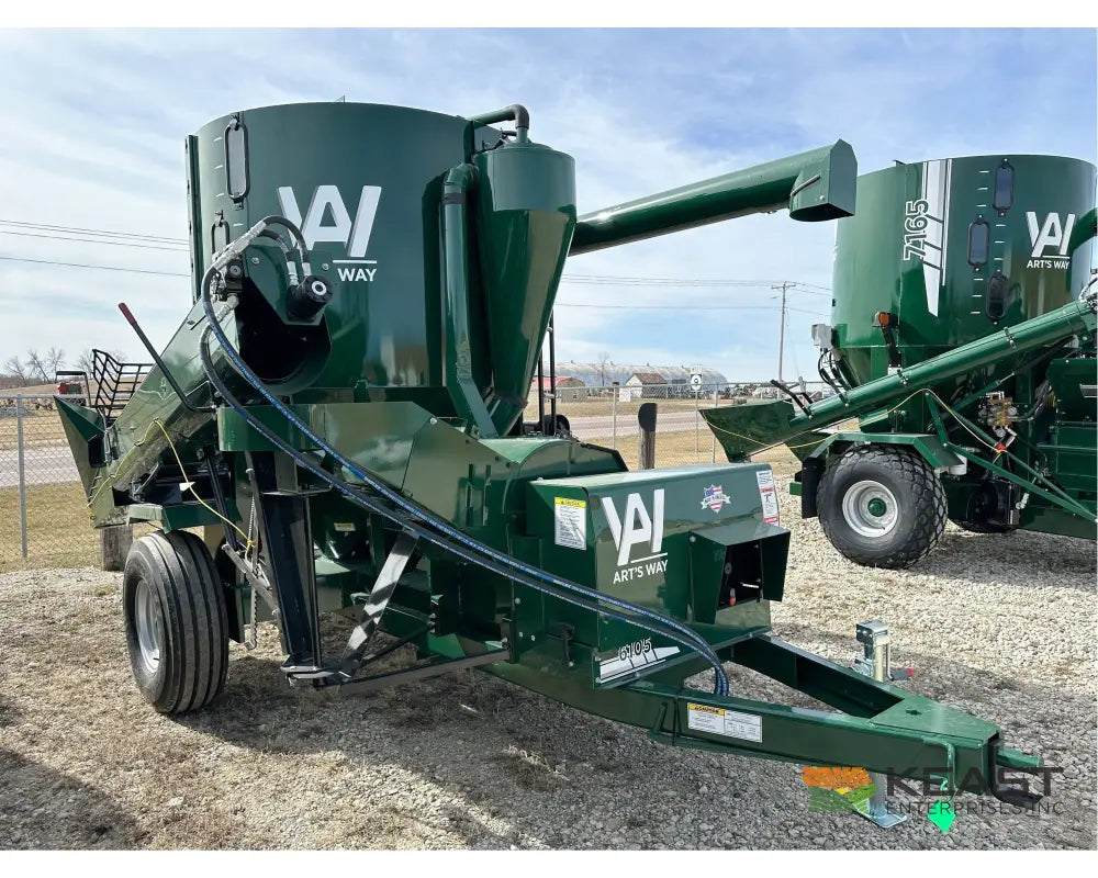 Art’s Way 6105 Grinder Mixer – 105 Bushel Tank 20’’ Hammer Mill Feed Auger Grinder Mixers