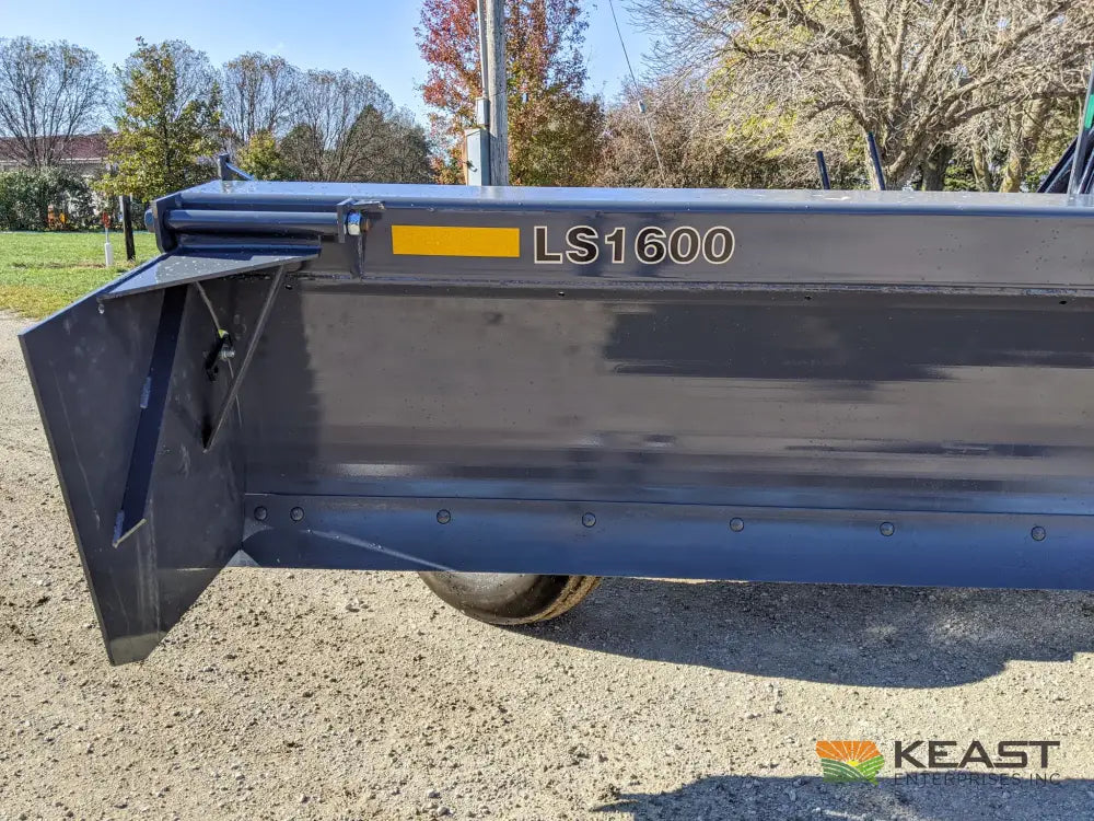 Art’s Way LS1600 Rear Blade – 16’ Width 15° Tilt 43° Swing Rear Blades