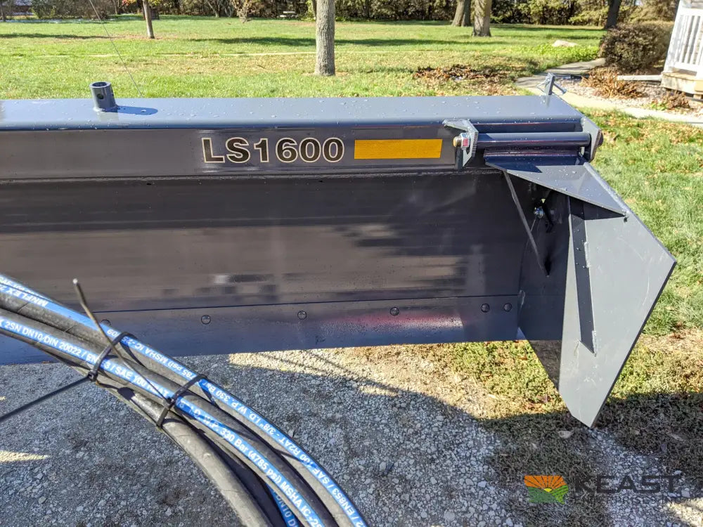 Art’s Way LS1600 Rear Blade – 16’ Width 15° Tilt 43° Swing Rear Blades