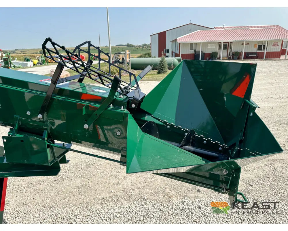 Art’s Way PHM26 Portable Hammer Mill – 26’’ Hammer Mill Feed Auger Hammer Mill