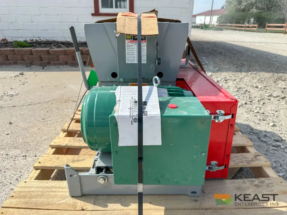 Automatic LPE500 Electric Roller Mill - 10 HP Motor Up to 450 Bushels Per Hour Roller Mills