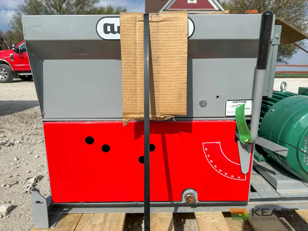 Automatic LPE500 Electric Roller Mill - 10 HP Motor Up to 450 Bushels Per Hour Roller Mills