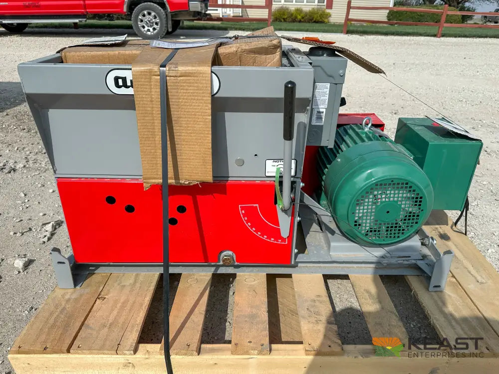 Automatic LPE500 Electric Roller Mill - 10 HP Motor Up to 450 Bushels Per Hour Roller Mills