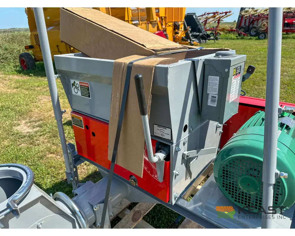 Automatic LPE700 Electric Roller Mill 10 HP Motor Up to 700 Bushels Per Hour Roller Mills