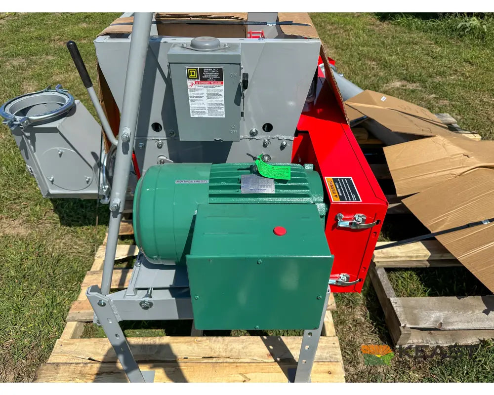 Automatic LPE700 Electric Roller Mill 10 HP Motor Up to 700 Bushels Per Hour Roller Mills
