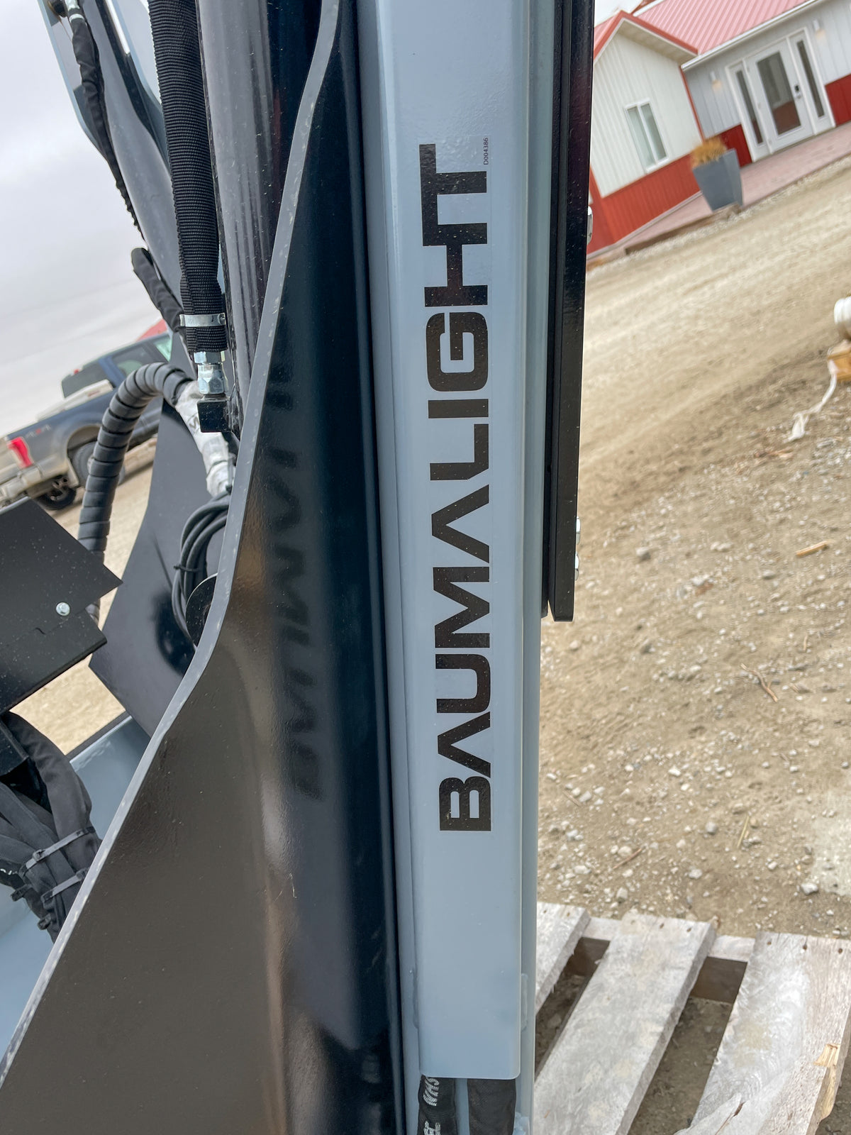 Baumalight SS330 blade tower and hydraulic cylinder