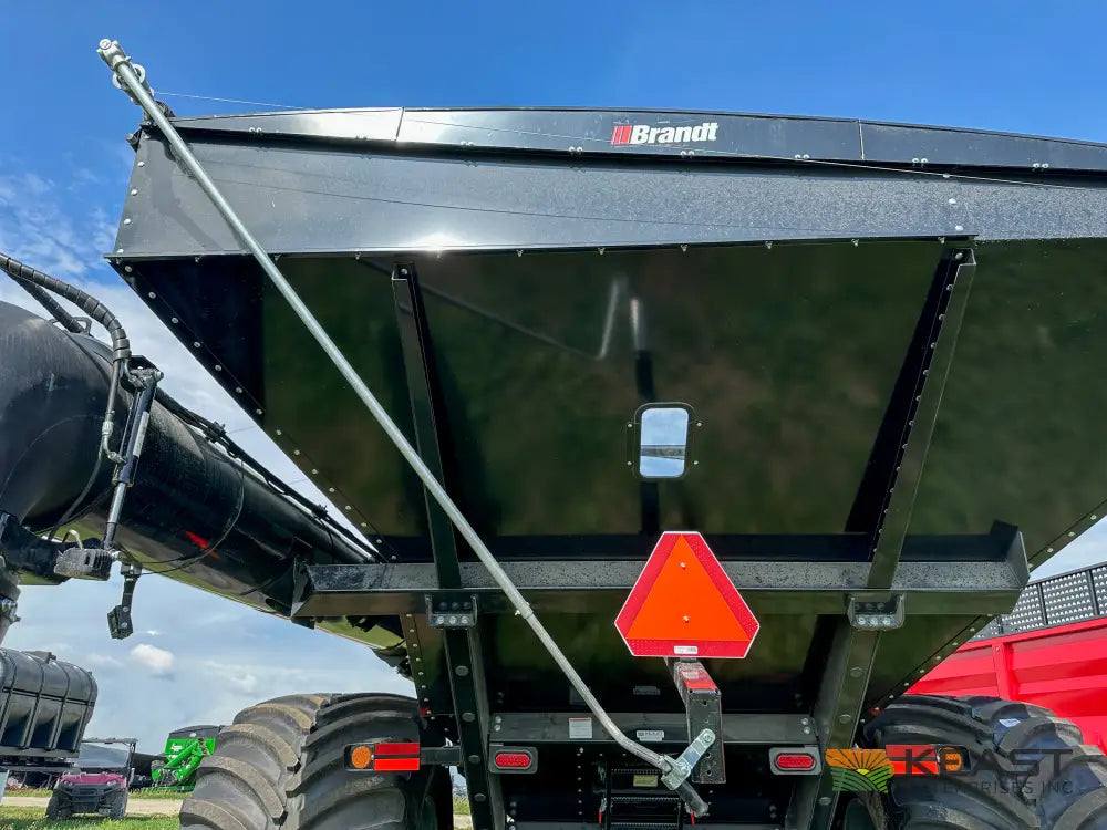 Brandt 1120XT Grain Cart - 1,100 Bushel Capacity Roll Tarp 20’’ Discharge Scales Grain Carts