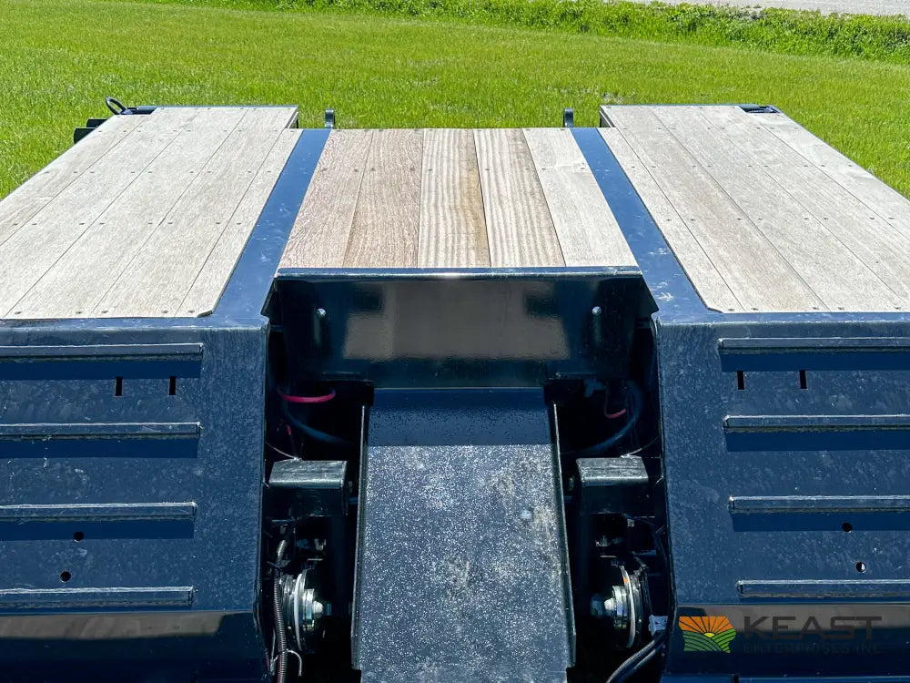 Brandt H450 45 Ton On-Highway RGN Trailer - 33’ 6’’ Deck Well 17’’ Deck Height Trailers