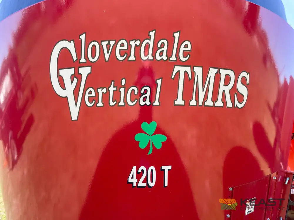 Cloverdale 420T Feed Wagon - 498 Cu Ft Capacity WeighTronix Scale Feed Wagons