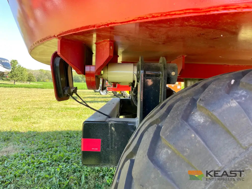 Cloverdale 420T Feed Wagon - 498 Cu Ft Capacity WeighTronix Scale Feed Wagons