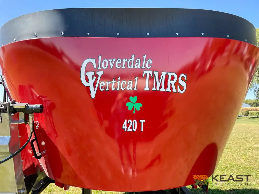 Cloverdale 420T Feed Wagon - 498 Cu Ft Capacity WeighTronix Scale Feed Wagons