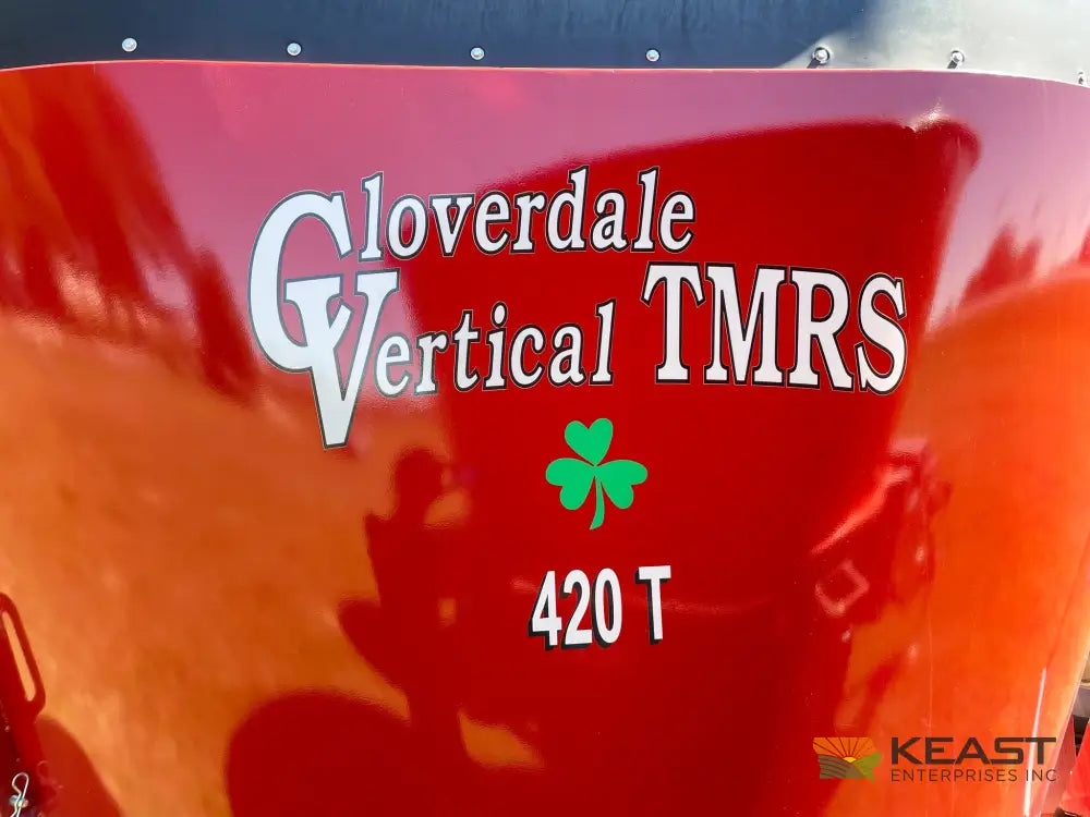 Cloverdale 420T Feed Wagon - 498 Cu Ft Capacity WeighTronix Scale Feed Wagons