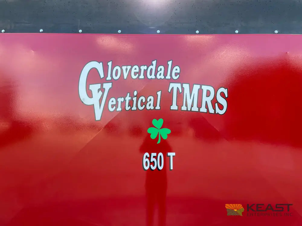 Cloverdale 650T Feed Wagon 830 Cu Ft Capacity WeighTronix Scale Feed Wagons