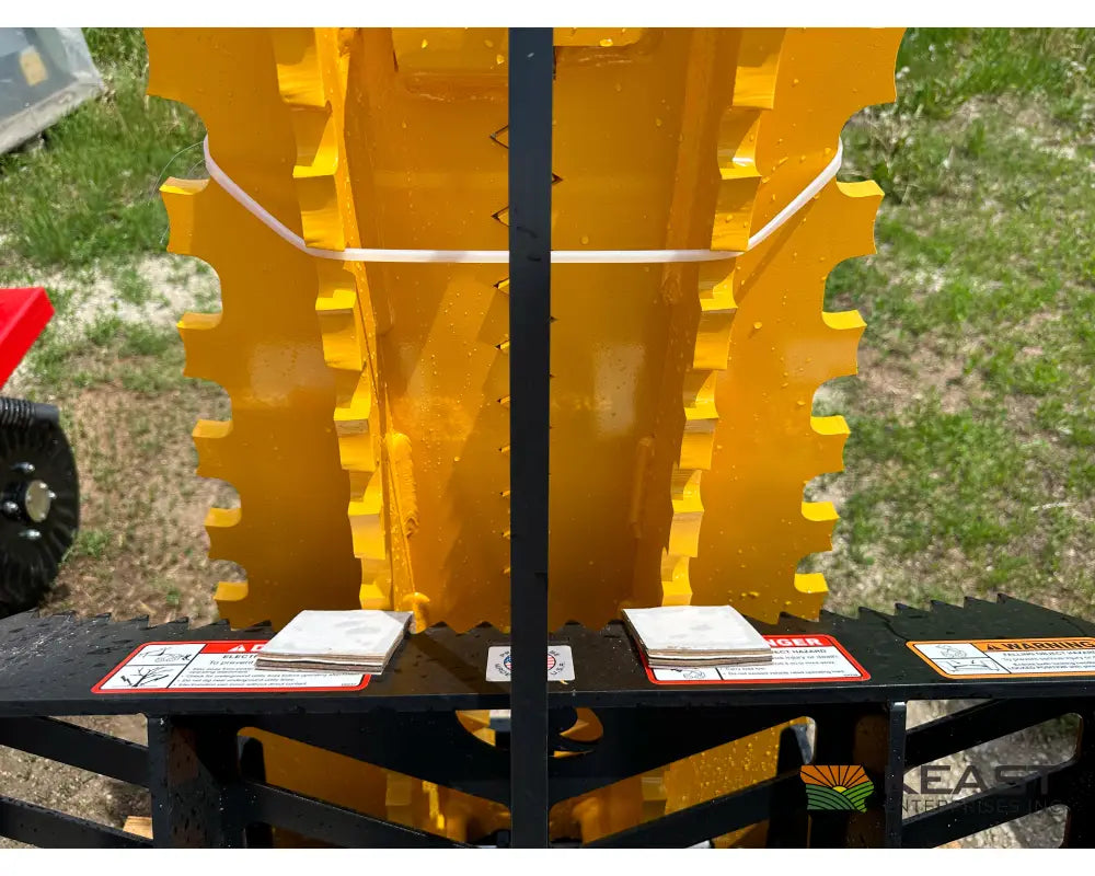 Danuser Intimidator Tree Puller - 34’’ Jaw Opening 21,000 lbs Cylinder Force Tree Pullers