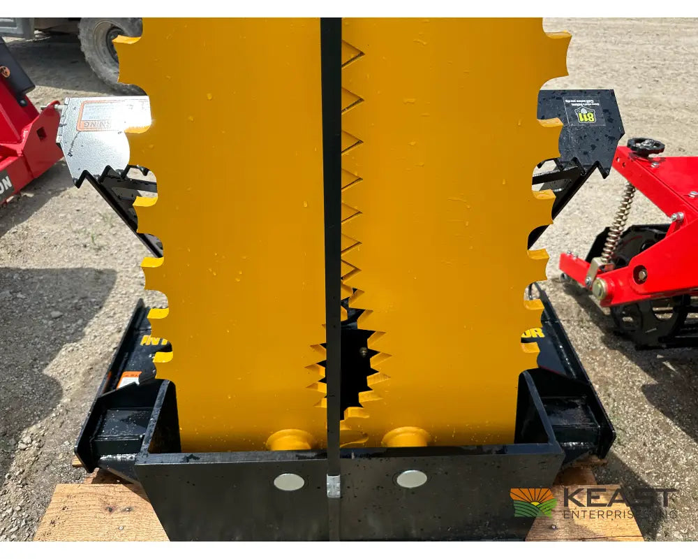 Danuser Intimidator Tree Puller - 34’’ Jaw Opening 21,000 lbs Cylinder Force Tree Pullers