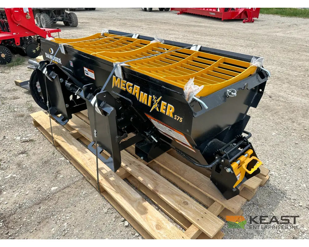 Danuser Mega Mixer Mixing Bucket - 3/4 Yard Capacity 8’’ Auger Skid Steer Mount S75 Mixing Bucket