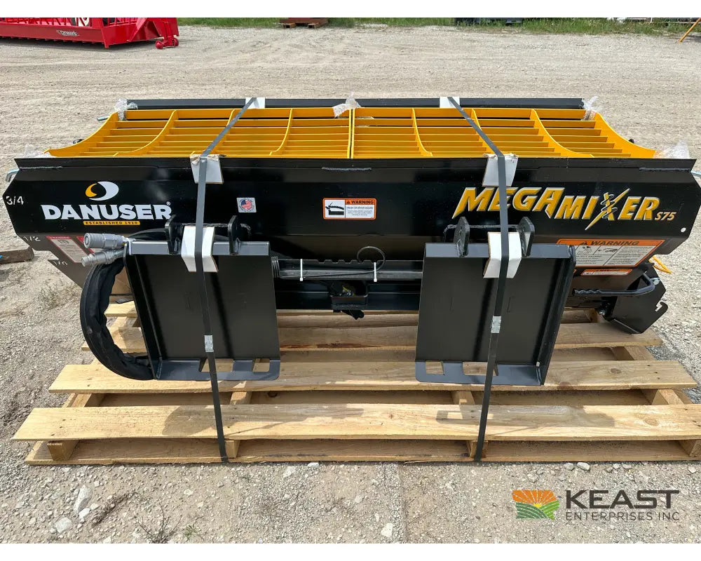 Danuser Mega Mixer Mixing Bucket - 3/4 Yard Capacity 8’’ Auger Skid Steer Mount S75 Mixing Bucket