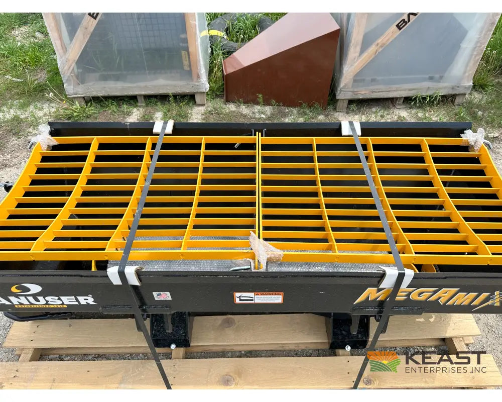 Danuser Mega Mixer Mixing Bucket - 3/4 Yard Capacity 8’’ Auger Skid Steer Mount S75 Mixing Bucket