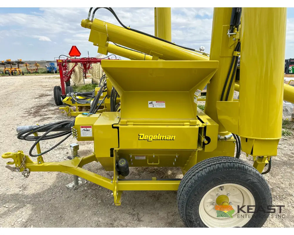 Degelman Renn RMC24 Roller Mill - 16’’x24’’ Rolls Feed Auger Discharge Auger Roller Mills
