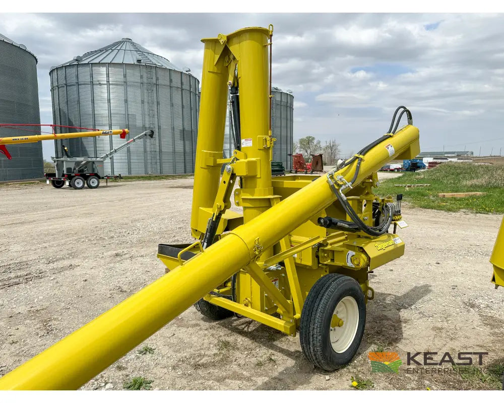 Degelman Renn RMC24 Roller Mill - 16’’x24’’ Rolls Feed Auger Discharge Auger Roller Mills