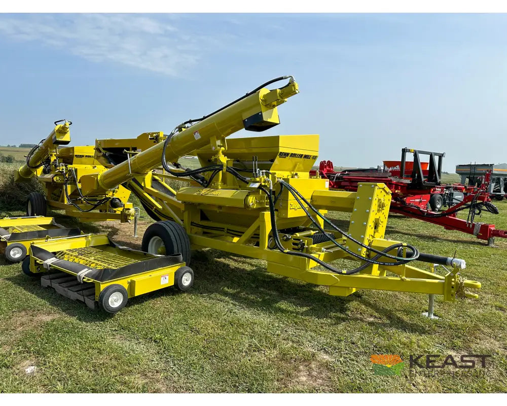 Degelman Renn RMC48 Roller Mill - PTO Drive Conveyor Discharge 16’’ x 48’’ Cast Rolls Roller Mills