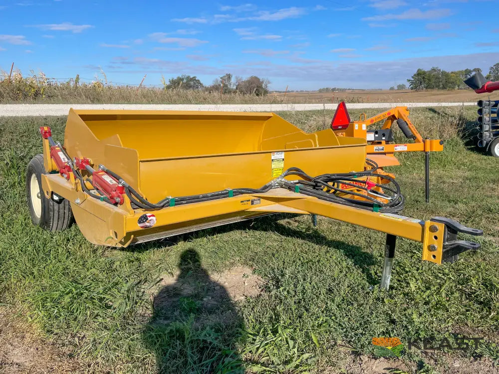 Durabilt DP84HCDB 4.5 Yard Dirt Pan Scraper - 4.5 yd Capacity 84’’ Width Dirt Pans