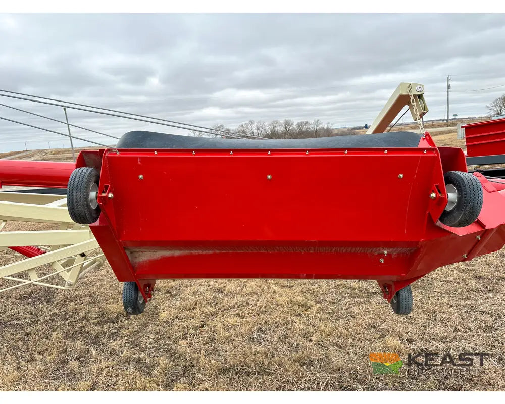 Farm King 1070 Auger - 10’’ x 70’ Manual Swingaway Intake Scissor Lift Augers