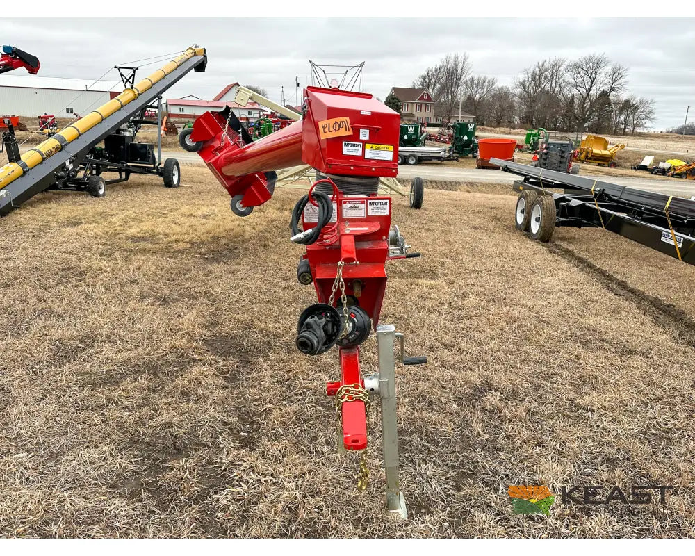 Farm King 1070 Auger - 10’’ x 70’ Manual Swingaway Intake Scissor Lift Augers