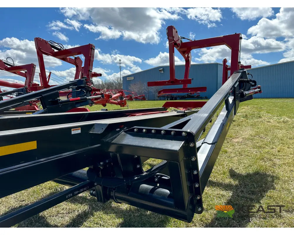 Farm King 4480XD Square Bale Carrier - Up to 24 Bale Capacity Self Loading Arm Feed Wagons