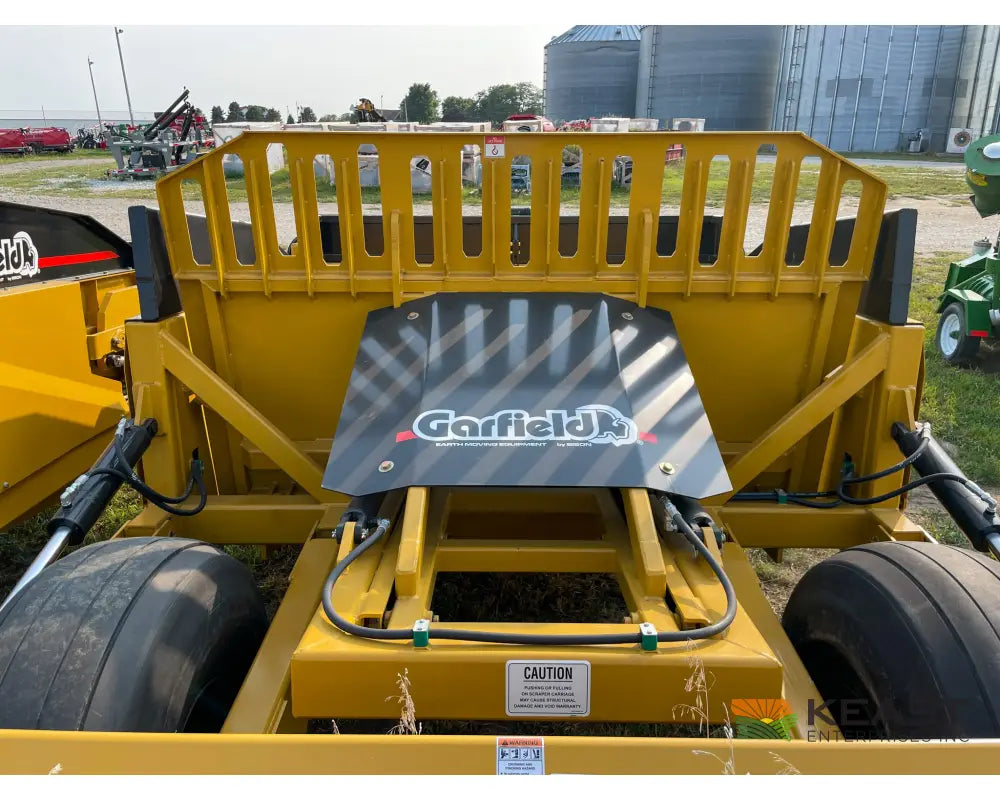 Garfield 1350HC 13 Yard Ejection Scraper 9’ Working Width Ejection Scrapers