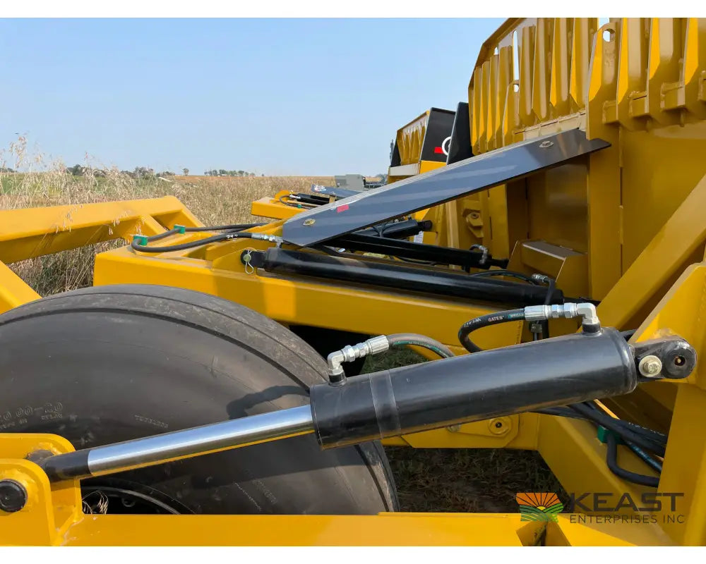 Garfield 1350HC 13 Yard Ejection Scraper 9’ Working Width Ejection Scrapers