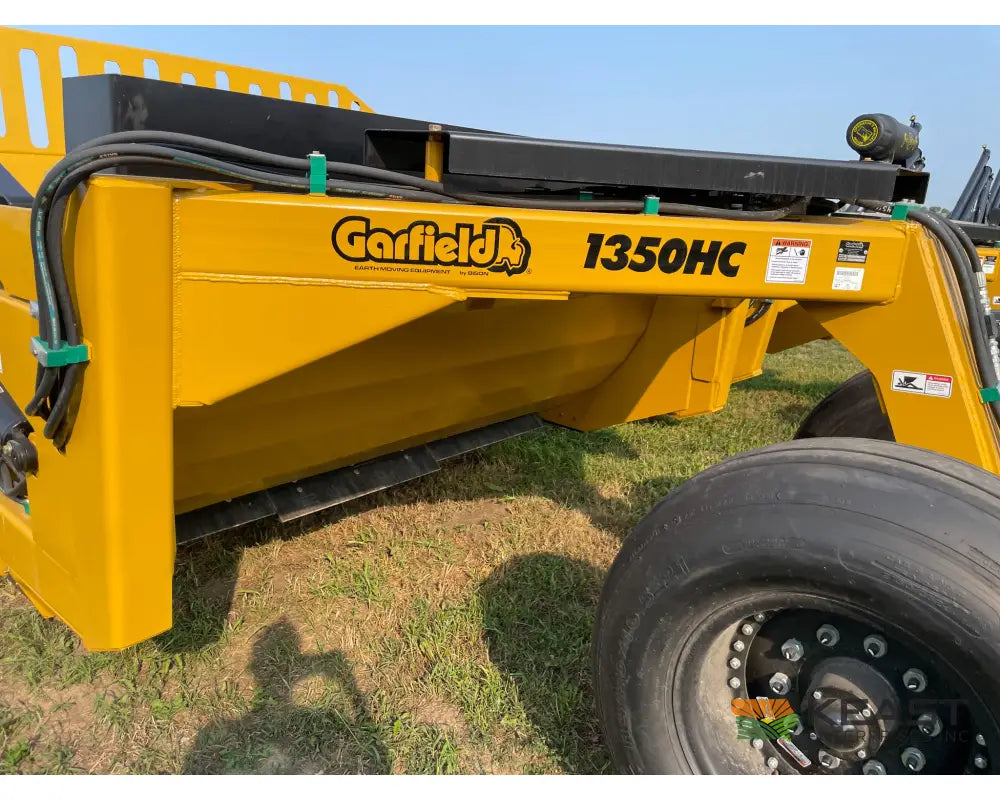 Garfield 1350HC 13 Yard Ejection Scraper 9’ Working Width Ejection Scrapers