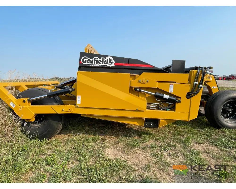 Garfield 1350HC 13 Yard Ejection Scraper 9’ Working Width Ejection Scrapers