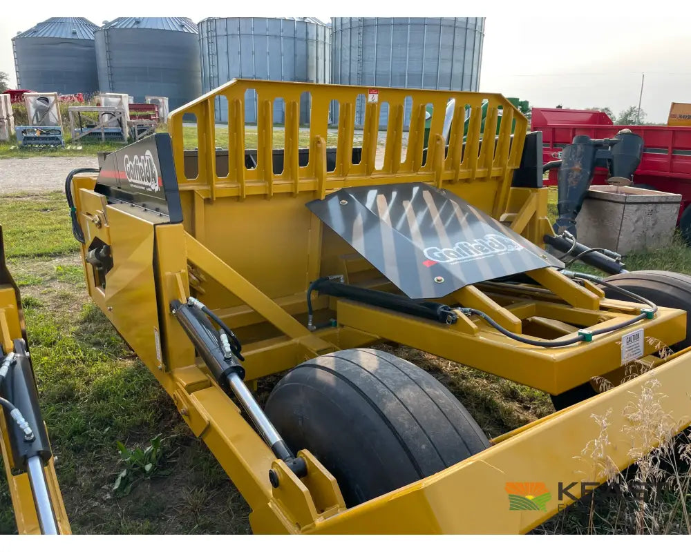 Garfield 1350HC 13 Yard Ejection Scraper 9’ Working Width Ejection Scrapers