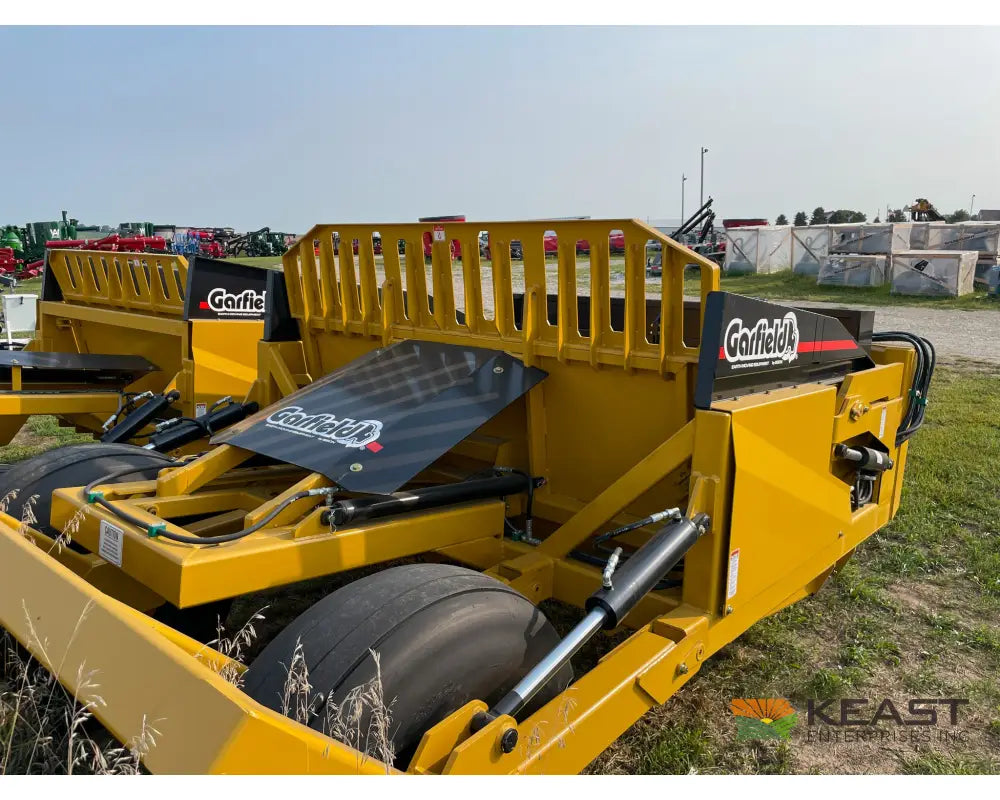 Garfield 1350HC 13 Yard Ejection Scraper 9’ Working Width Ejection Scrapers