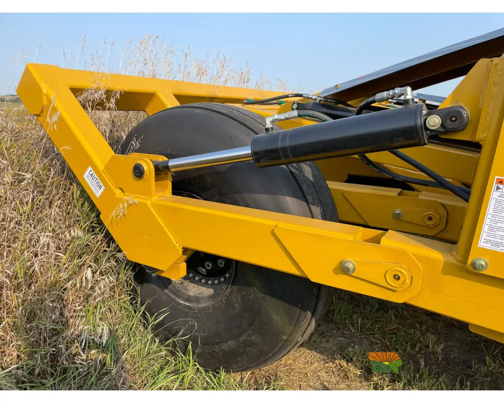 Garfield 1350HC 13 Yard Ejection Scraper 9’ Working Width Ejection Scrapers