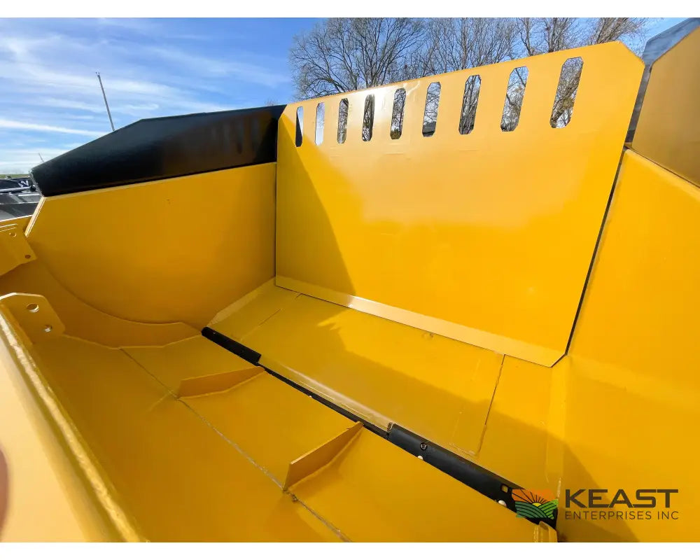 Garfield 950HC 9 Yard Ejection Scraper 7’ Working Width Ejection Scrapers