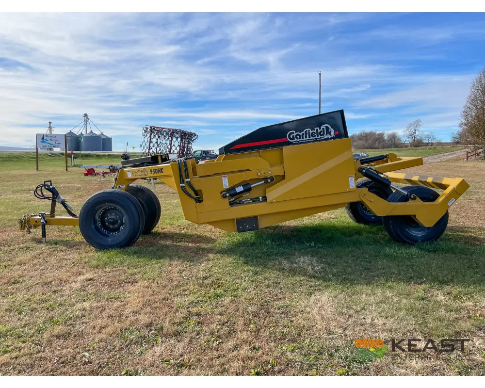 Garfield 950HC 9 Yard Ejection Scraper 7’ Working Width Ejection Scrapers