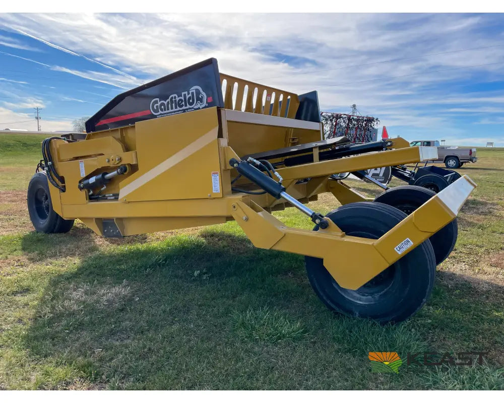 Garfield 950HC 9 Yard Ejection Scraper 7’ Working Width Ejection Scrapers