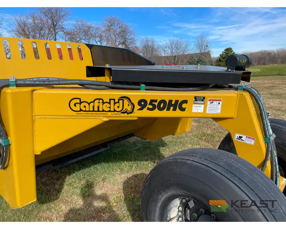 Garfield 950HC 9 Yard Ejection Scraper 7’ Working Width Ejection Scrapers