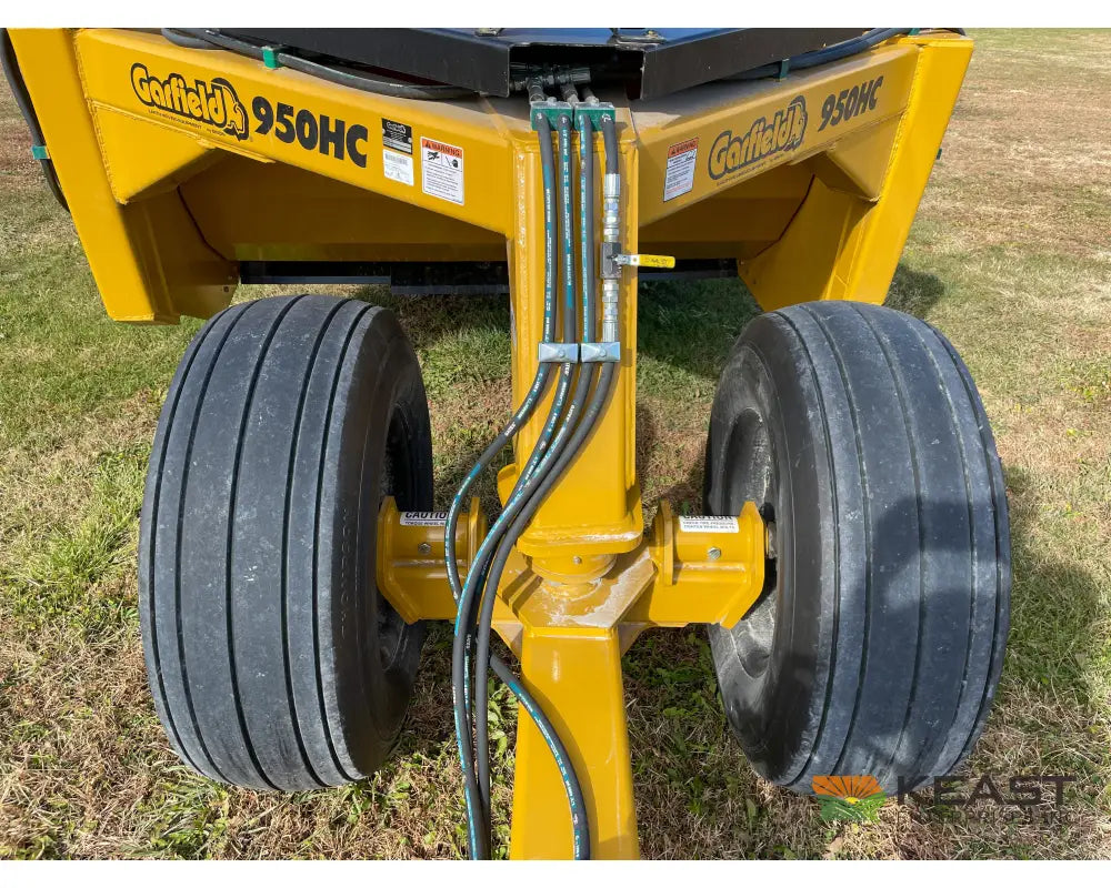 Garfield 950HC 9 Yard Ejection Scraper 7’ Working Width Ejection Scrapers