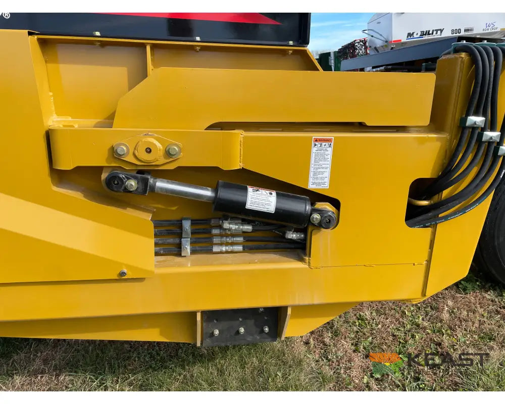 Garfield 950HC 9 Yard Ejection Scraper 7’ Working Width Ejection Scrapers