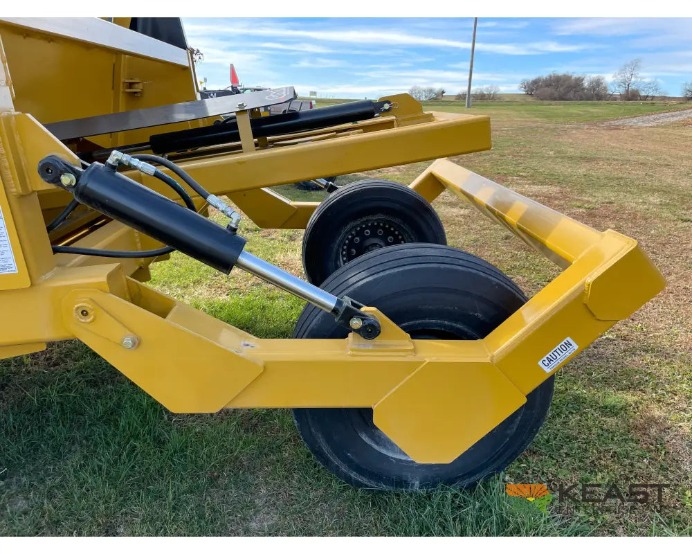 Garfield 950HC 9 Yard Ejection Scraper 7’ Working Width Ejection Scrapers