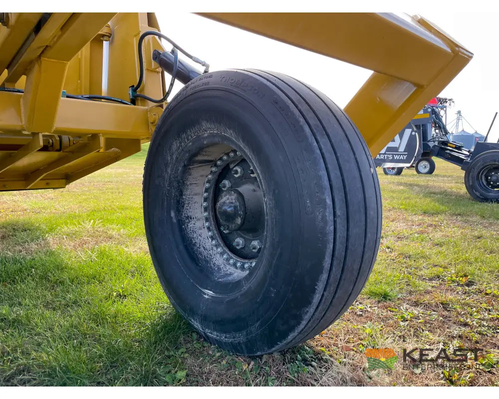 Garfield 950HC 9 Yard Ejection Scraper 7’ Working Width Ejection Scrapers