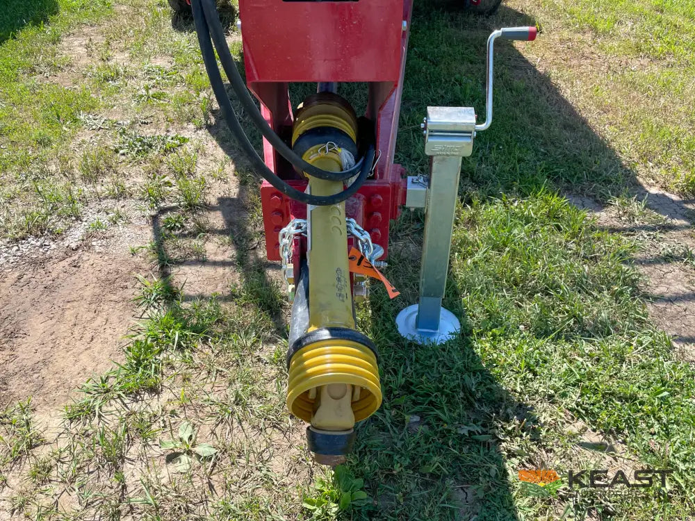 Hagedorn 5290 Manure Spreader - 540 Cu Ft Heaped Capacity 425/65R22.5 Tires Manure Spreaders