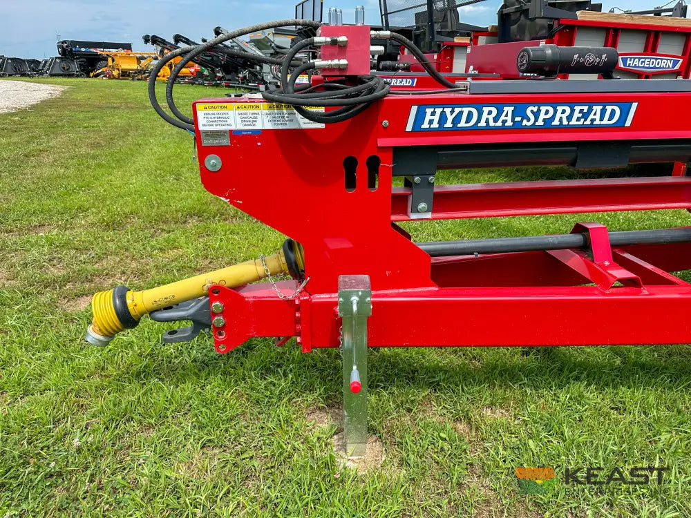 Hagedorn 5440 Manure Spreader 684 Cu Ft Heaped Capacity 500/50R22.5 Tires Manure Spreaders