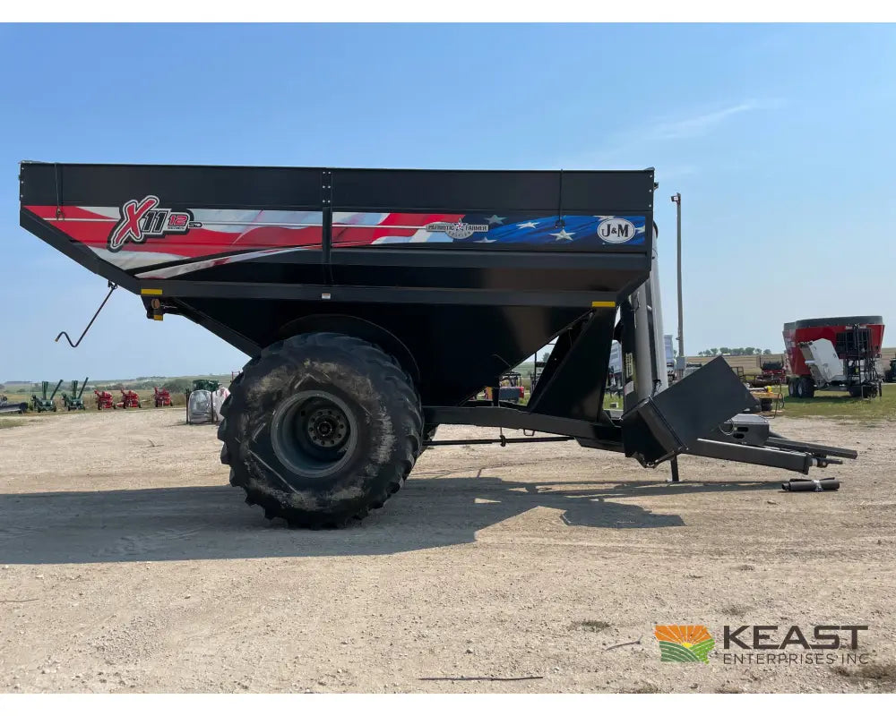 J&M 1112 Grain Cart - 1,150 Bushel Capacity Roll Tarp 20’’ Discharge Scales Grain Carts