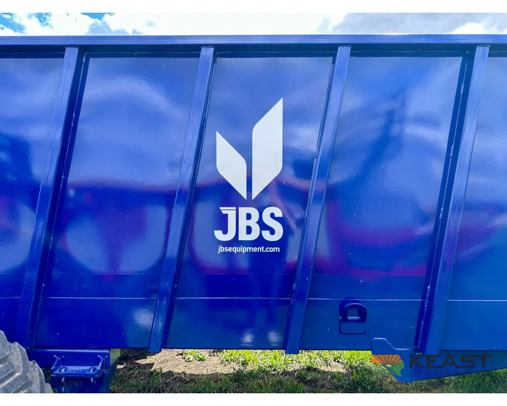 JBS VMEC 2448 Manure Spreader 780 Cu Ft Heaped Capacity Vertical Beaters Manure Spreaders