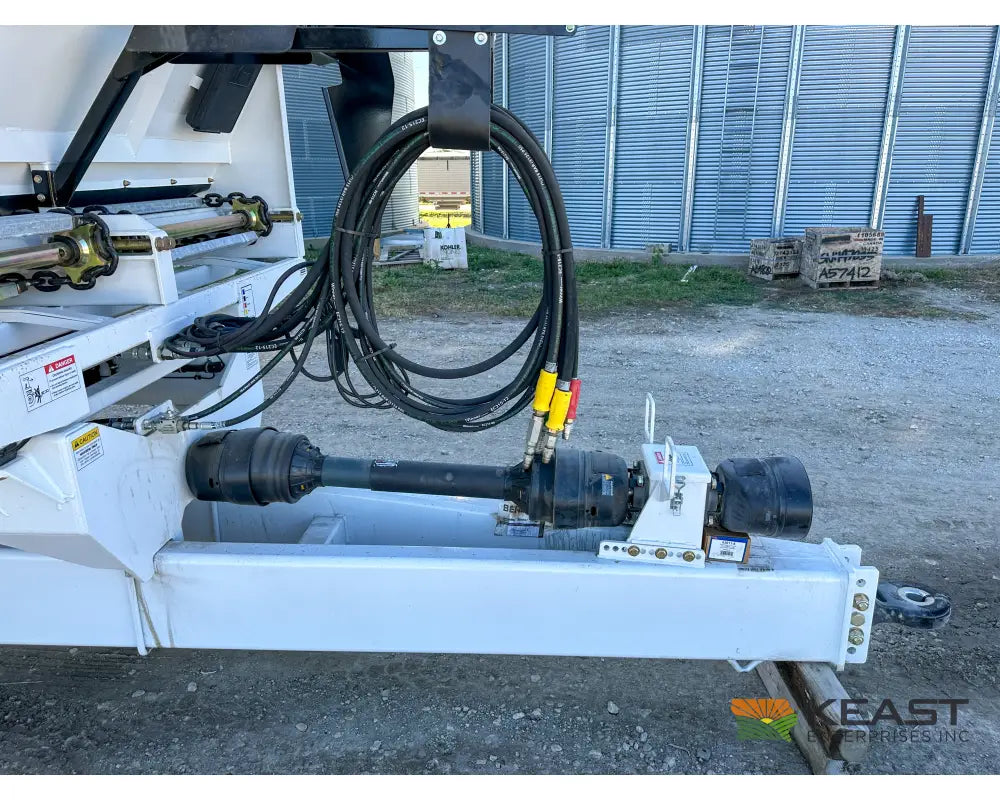 JBS VMWB 3048 Wide Body Manure Spreader 1100 Cu Ft Heaped Capacity Vertical Beaters Manure Spreaders