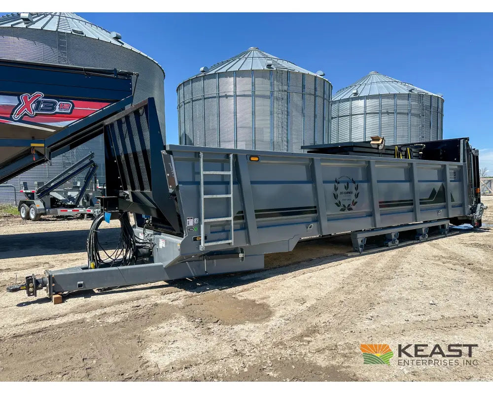 JBS VMWB 3048 Wide Body Manure Spreader 1100 Cu Ft Heaped Capacity Vertical Beaters Manure Spreaders